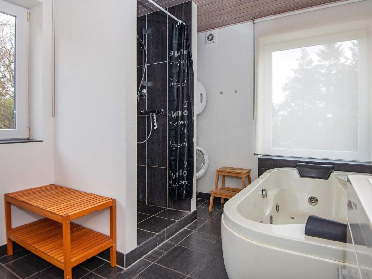 10 Person Holiday Home In R M Bolilmark Exterior photo
